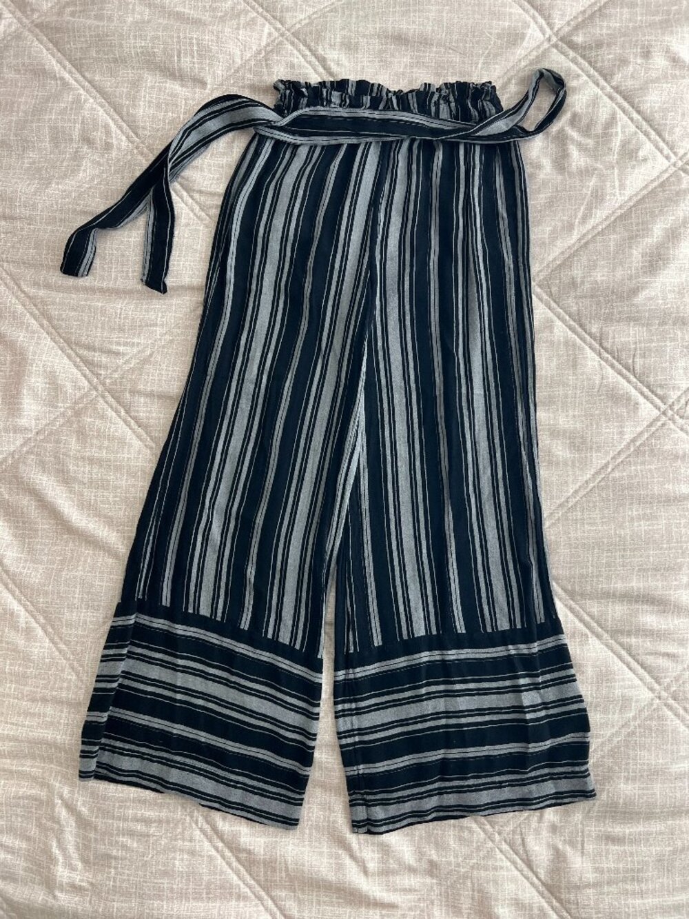 American Eagle Striped Pants